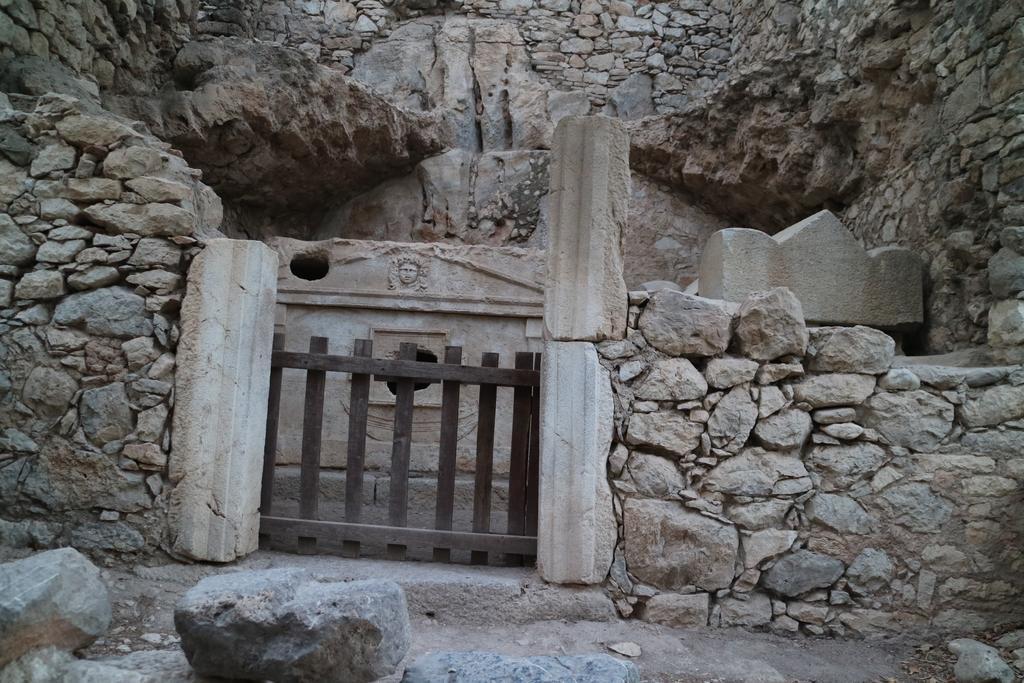 Chimera Pia Aparts Cirali Bagian luar foto